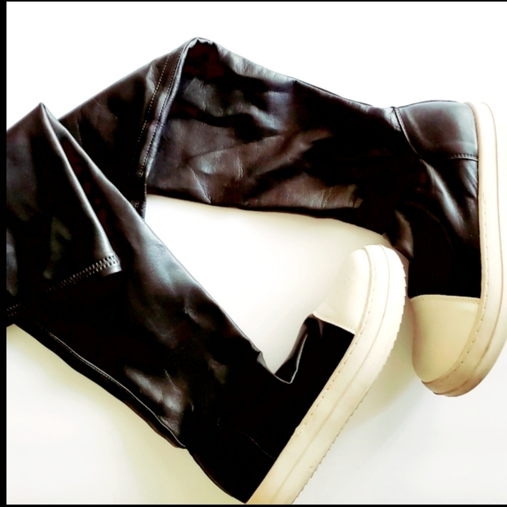 Black Shoe Time Thigh High Lug Sole Flat Boots - Picture 2 of 4